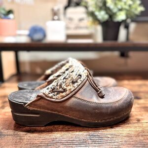 Dansko Brown Leather Knit Clogs Size 39EU (8.5/9US)